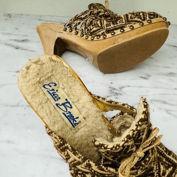 Erica Brooke Fuzzy Brown Knit Heel Clogs Women’s Size 6 - Picture 9 of 10